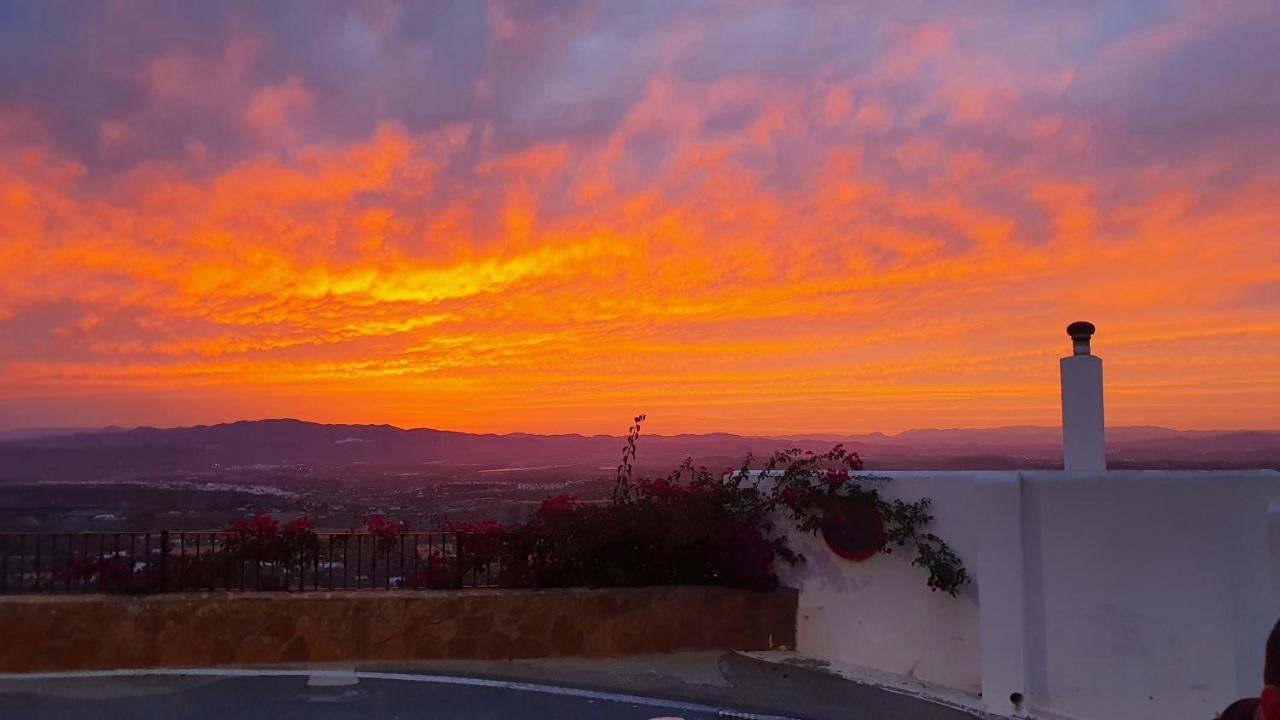 Casa Rainbow - Boutique Bed & Breakfast (Adults Only) Vista de los Angeles-Rumina Buitenkant foto